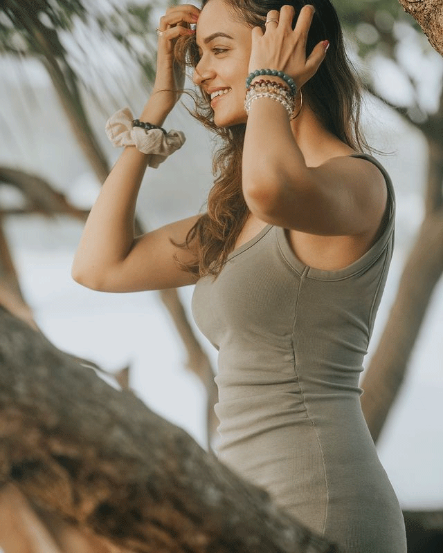 Shanvi Srivastava Exudes Grace in This Look Shanvi Srivastava Exudes Grace in This Look