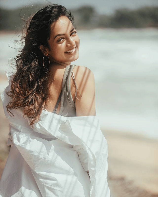 Shanvi Srivastava Exudes Grace in This Look