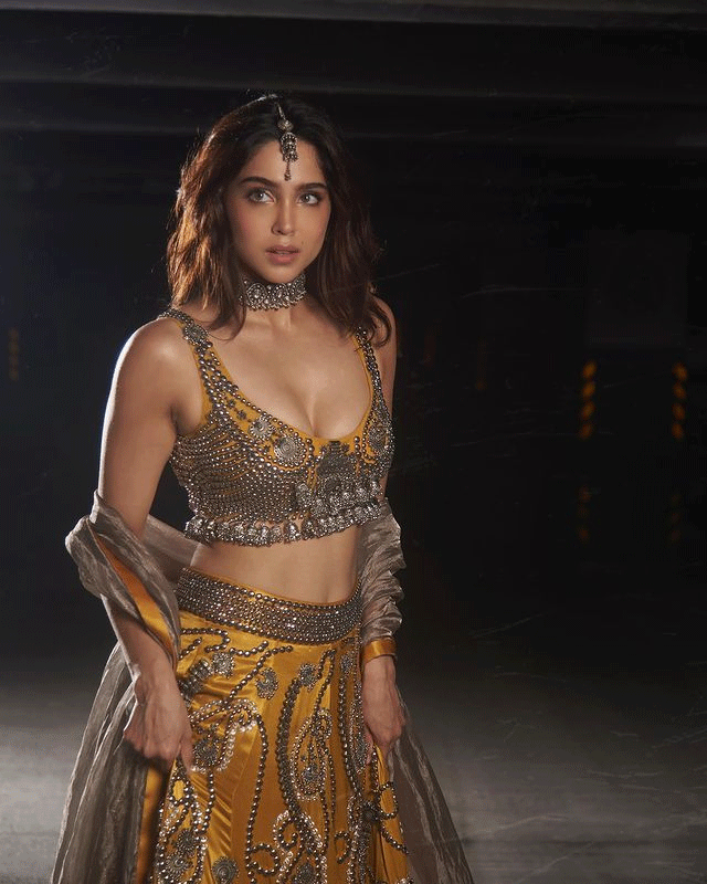 Sharvari Wagh Achieves Style Perfection in This Dress Sharvari Wagh Achieves Style Perfection in This Dress