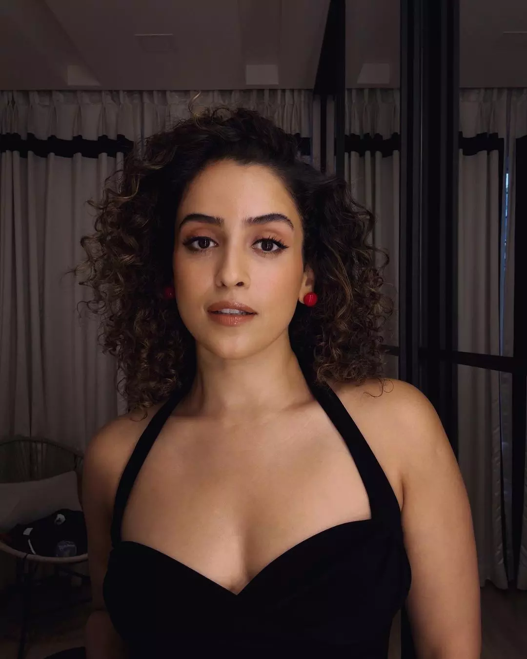 Sanya Malhotra Impresses in This Fashion Piece Sanya Malhotra Impresses in This Fashion Piece