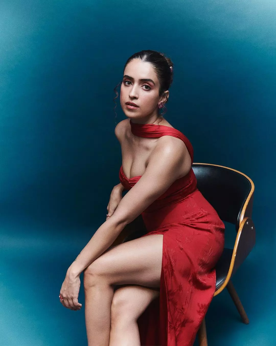 Sanya Malhotra Impresses in This Fashion Piece Sanya Malhotra Impresses in This Fashion Piece