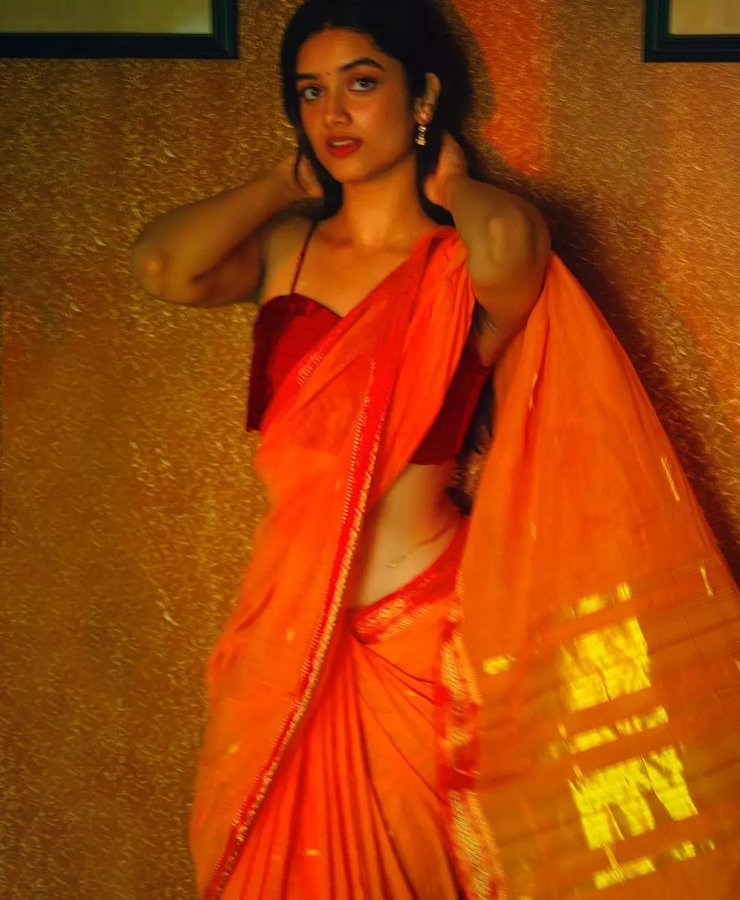 Bhagyashri Borses Temperature Raising Instagram Moments Bhagyashri Borses Temperature Raising Instagram Moments