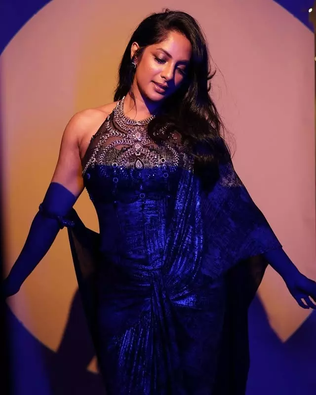 Sriya Reddys Graceful Look at JFW Awards 2025