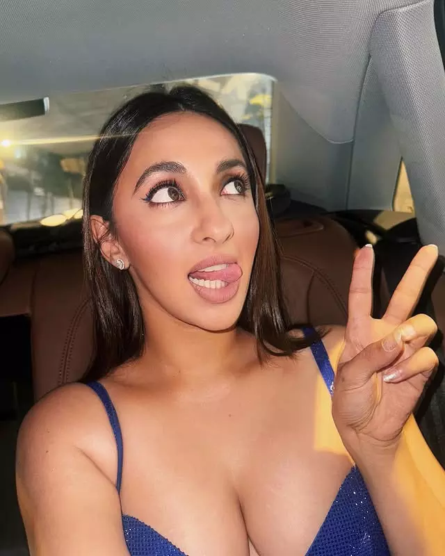 Aakansha Ranjan Kapoor Defining Modern Style with Her Trendy Looks