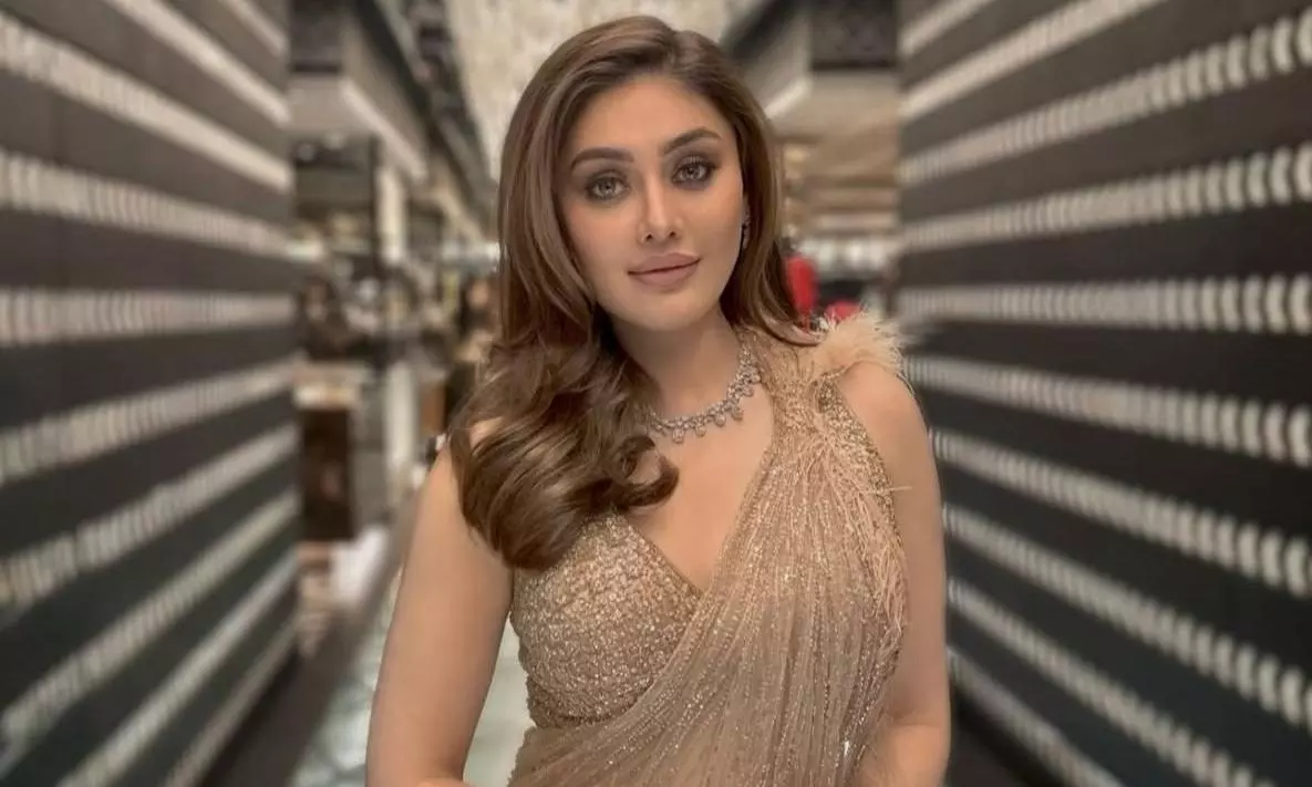 బాలీవుడ్ విషాదం.. యంగ్ ఏజ్ లో నటి షఫాలీ ఆకస్మిక మరణం