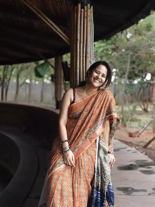 Grace in Every Fold: Anasuya Bharadwaj’s Ethnic Elegance