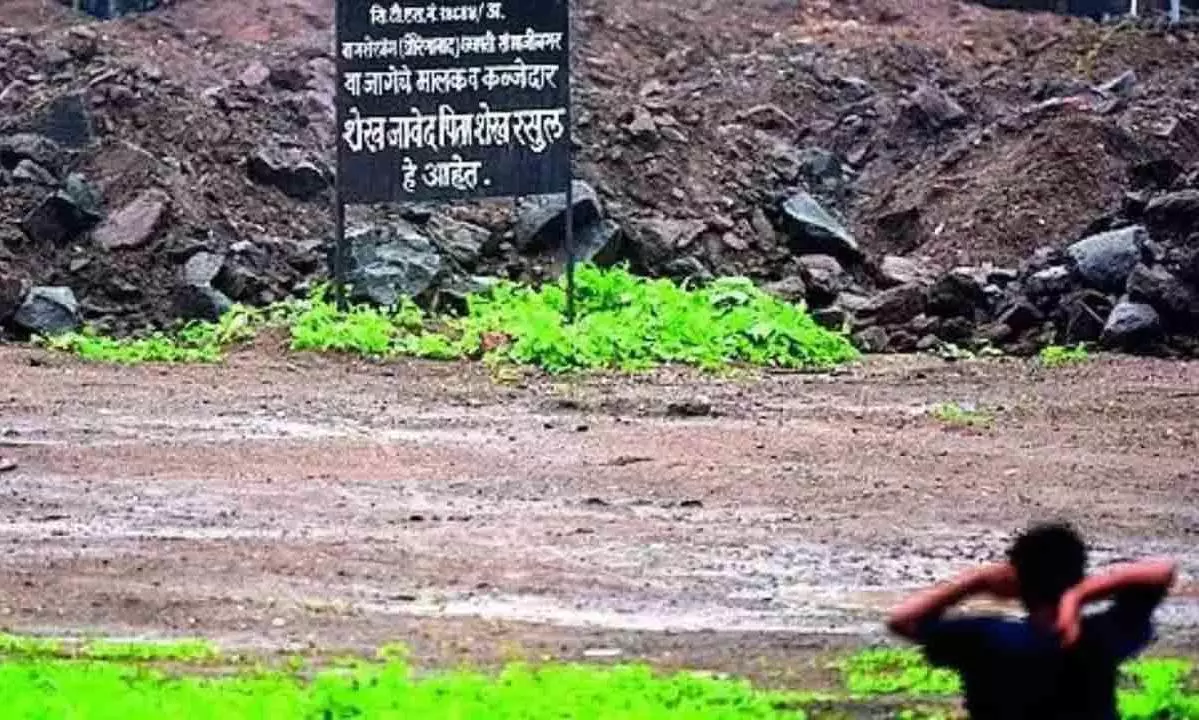 ఎంపీ డ్రైవర్‌ కు రూ.150 కోట్ల విలువైన ల్యాండ్‌ గిఫ్ట్‌... ఎవరు ఇచ్చారంటే..!