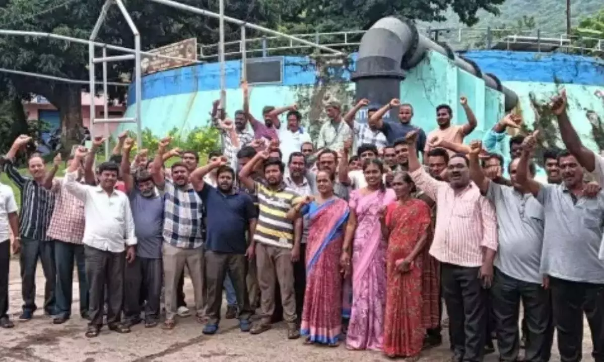 అచ్చం ఖైదీ నంబర్ 150 సినిమాలో సీన్ రిపీట్ !