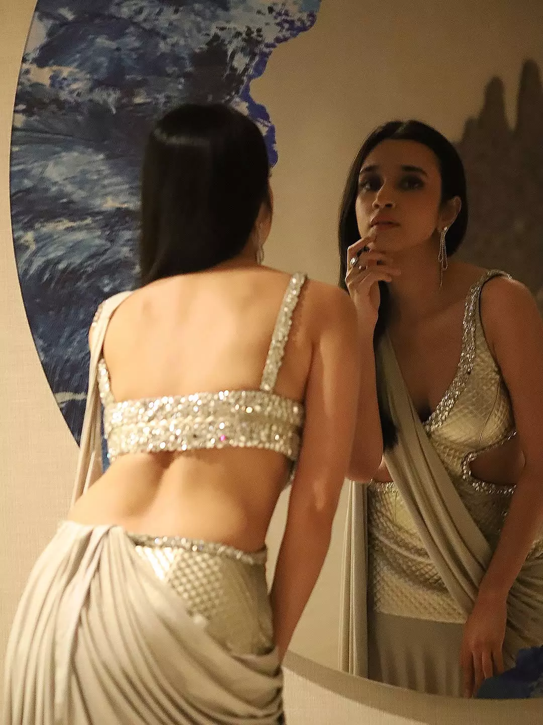 Nuvekshas Saree Look Creates Social Media Waves