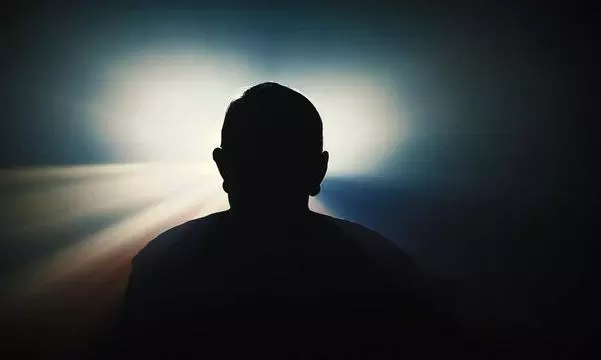 స్టార్ హీరోకి అండ‌ర్ వ‌ర‌ల్డ్ బెదిరింపులు