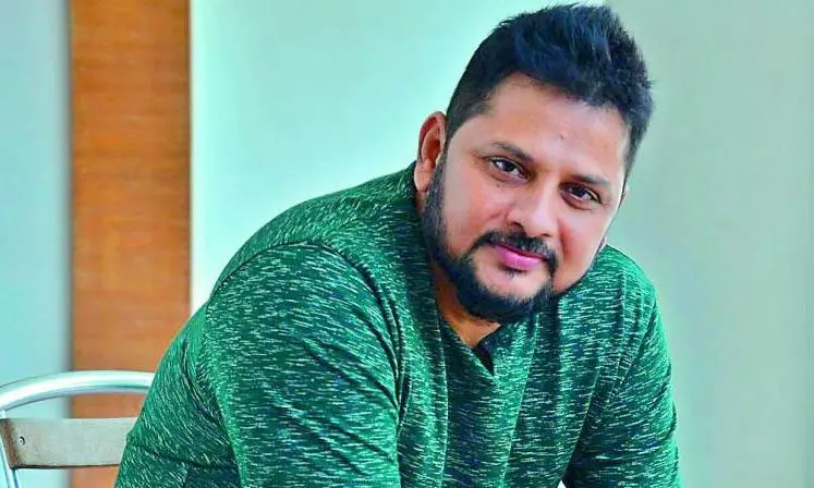 పవన్ కళ్యాణ్ ఒక్కడే అతనికి ఆప్షన్ అయ్యాడా..?