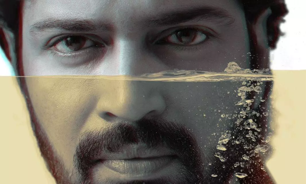 అల్లరి నరేష్ ఆల్కహాల్.. ఫస్ట్ లుక్ కిక్కిచ్చేలా..