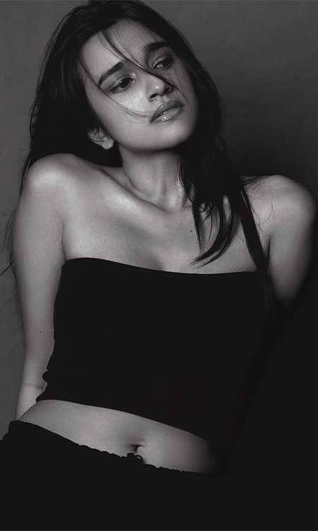 This New Pic of Nuveksha Shows Shes Ready for Tollywoods Big Offer