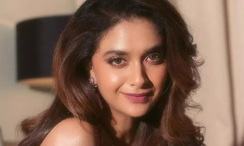 కీర్తి పారితోషికం ఈక్వెష‌న్..వాళ్లంతా నోర్ముసేలా!