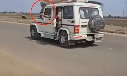 ఇదేమైనా సినిమానా సామీ.. ఈ గన్ ఏంది? ఈ బెదిరింపులేంది?