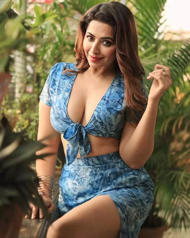 Bold in Blue: Ridhima Tiwari’s Stunning Summer Look