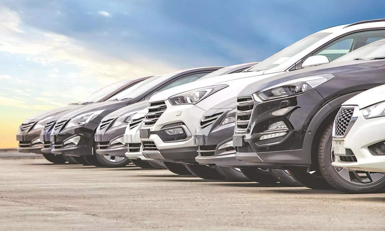 భారత్ vs అమెరికా: కారు కొనుగోలులో తేడాలు ఎందుకు?