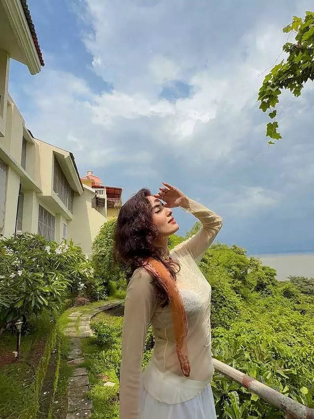 Sonal Kukreja Celebrates Her July Vibe in Style” Sonal Kukreja Celebrates Her July Vibe in Style”