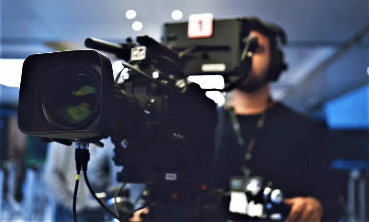 బ‌డ్జెట్ల గ్రాఫ్ నెమ్మ‌దిగా స్కైలోకి