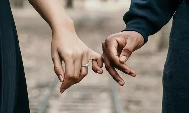 విదేశాల్లో డేటింగ్, భారత్‌లో పెళ్లి.. భారతీయ యువతుల తీరే వేరు!