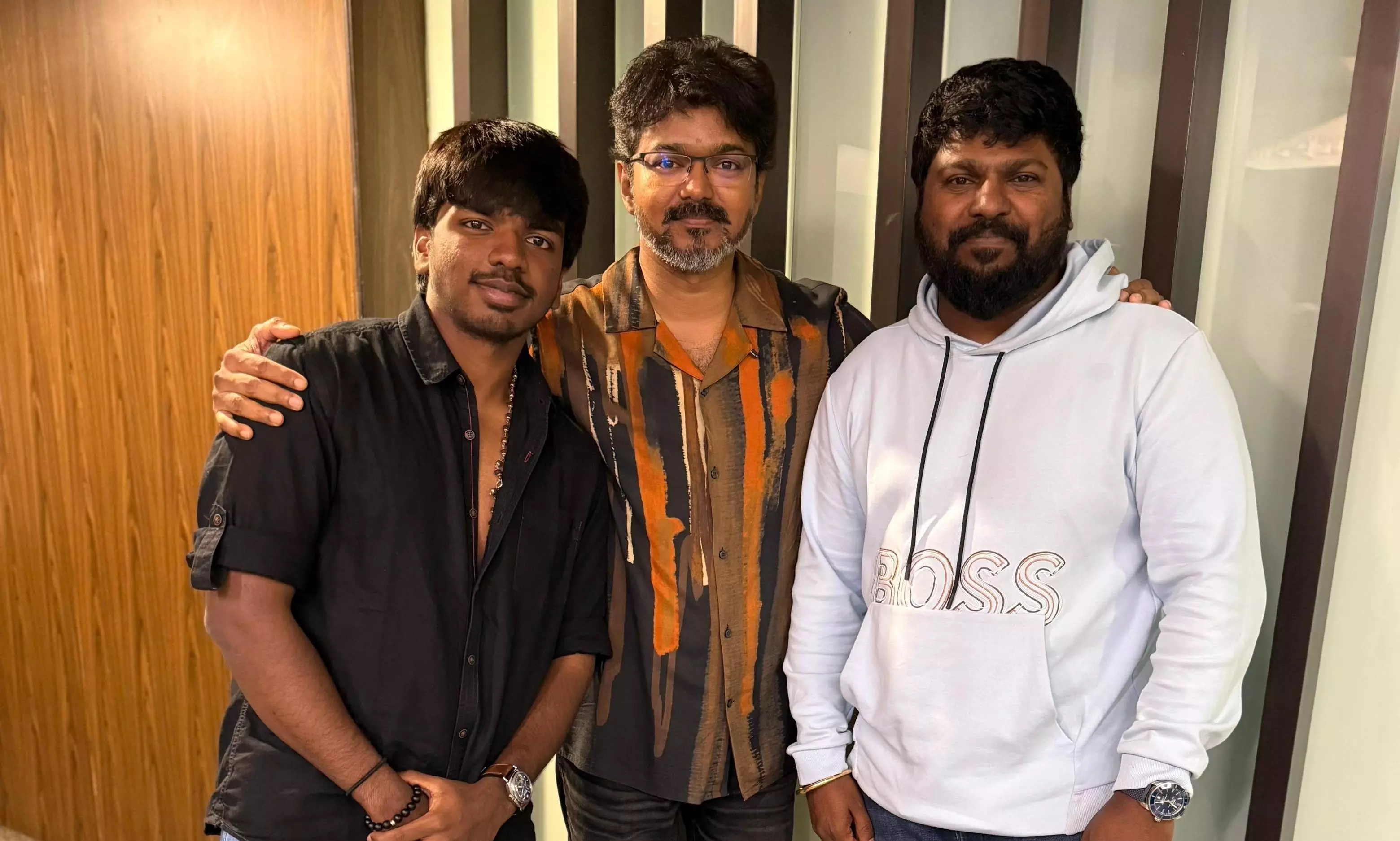 స్టార్ తనయుడి ఫ్యాన్ బాయ్ మూమెంట్..!
