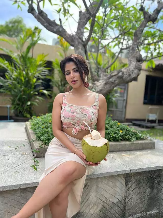 Iswarya Menon Adorable Tropical Moment in Thailand