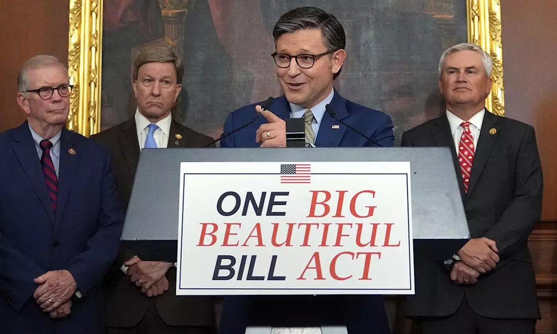 అసలేంటి వన్ బిగ్ బ్యూటిఫుల్ బిల్.. ఈ  యాక్ట్‌లో ఏముంది?