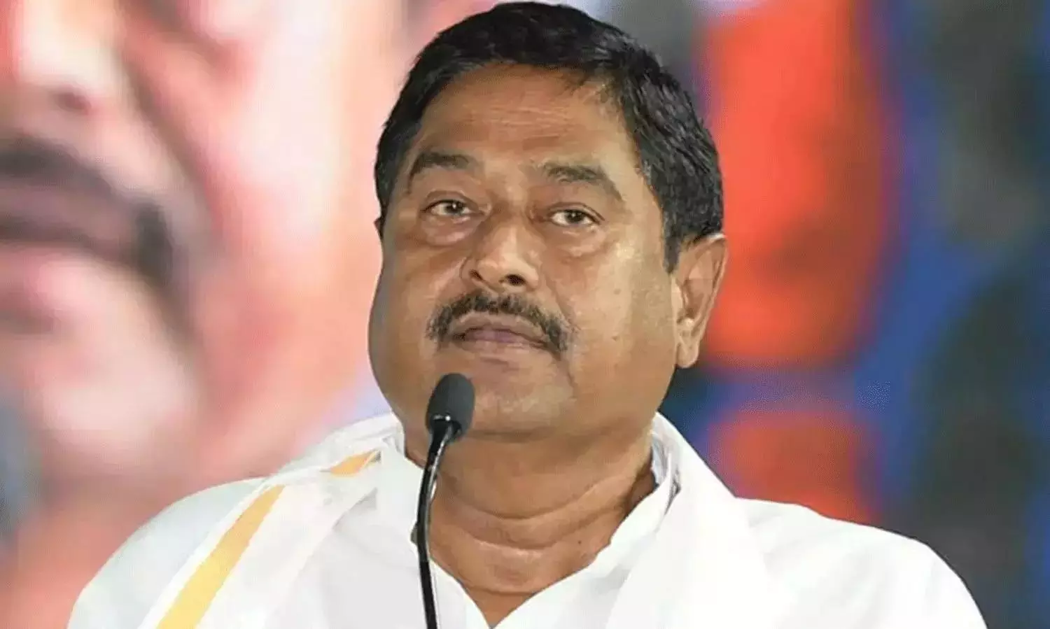 శ్రీకాకుళం వైసీపీ సమావేశం.. కనిపించని ధర్మాన శ్రీకాకుళం వైసీపీ సమావేశం.. కనిపించని ధర్మాన