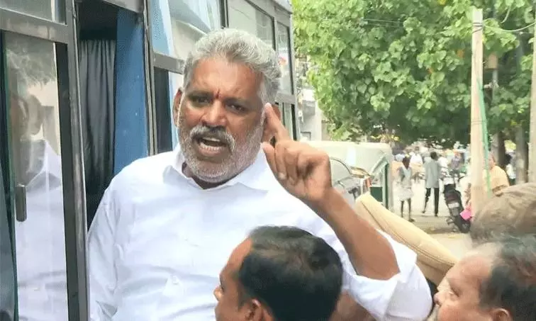 కస్టడీలో.. జైల్లోనూ రచ్చరచ్చ చేస్తున్న చెవిరెడ్డి