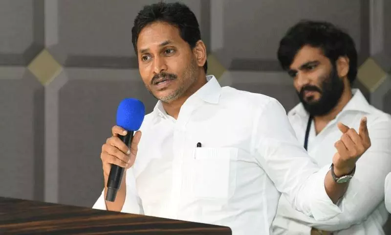 వ‌చ్చే ఎన్నిక‌ల్లో జ‌గ‌న్ గెలుస్తాడా.. వైసీపీ లెక్క‌లెలా ఉన్నాయ్‌...?