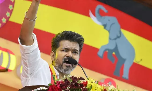 దళపతి అసలైన పొలిటికల్ హీరో!