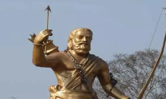 అల్లూరి విగ్రహం పార్లమెంట్ లో ఎపుడు ?