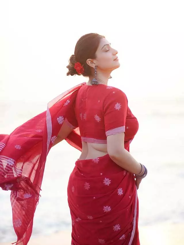 Aditi Gautams Ethereal Beauty in Dreamy Red Saree