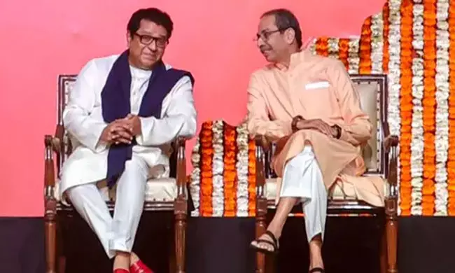 అన్నదమ్ములు ఉన్న దమ్ములు చూపిస్తారా ?