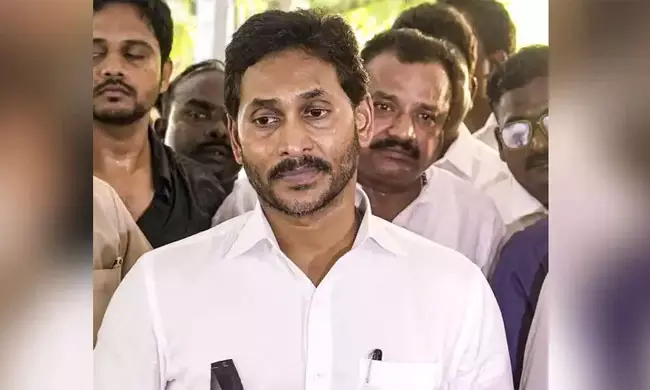 పింగళి వెంకయ్య స్మరణ సరే...వంగవీటి రంగాను తలుచుకోరా వైఎస్ జగన్?