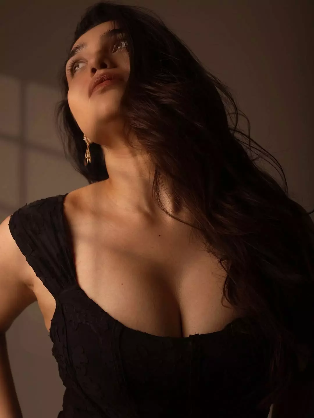 Purvi Mundada Stuns in Elegant Black Dress