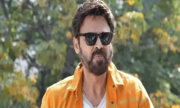 విక్ట‌రీ కోసం ముగ్గురు భామ‌లు దిగుతున్నారా?