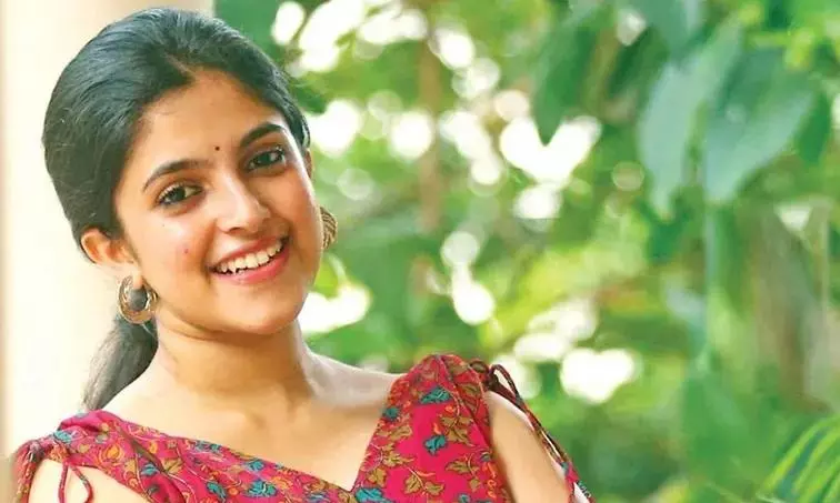 ఆయ‌న‌ క‌ళ్ల‌కే కాదు..మ‌నిషికి వీరాభిమానే!