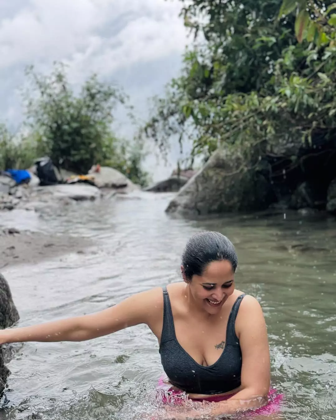 Anasuya’s Classic Look in Traditional Saree Wins Hearts Anasuya’s Classic Look in Traditional Saree Wins Hearts