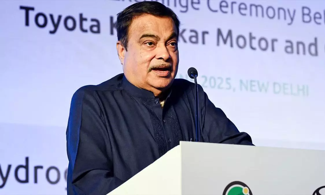 సంపద కొందరిదే...గడ్కరీ హాట్ కామెంట్స్ !