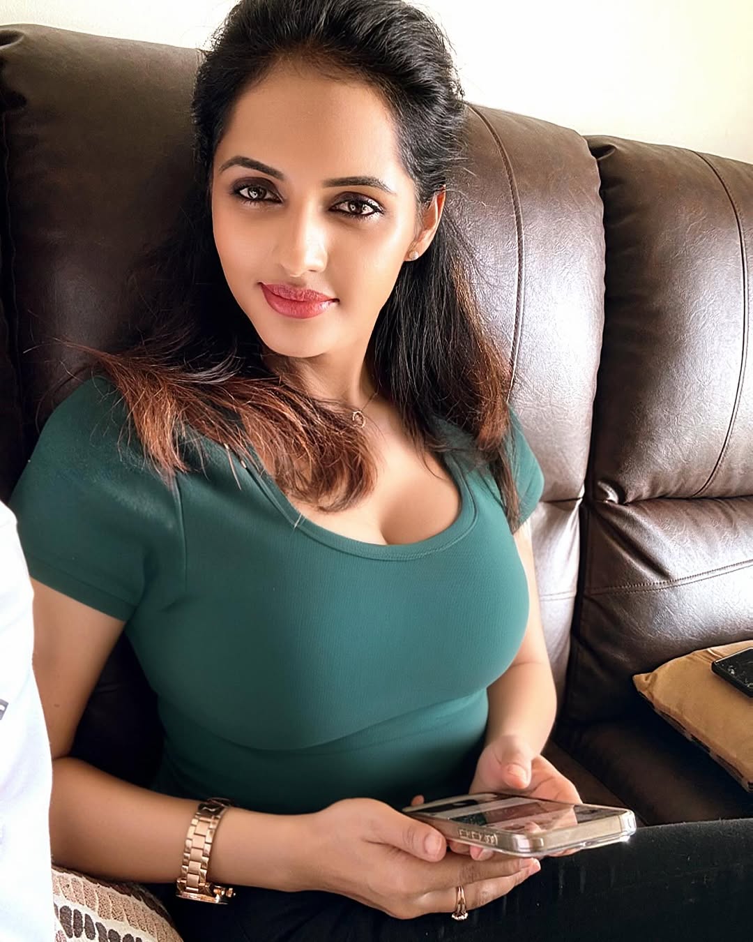 Selfie queen Jyothi Poorvaj gives us all the vibes Selfie queen Jyothi Poorvaj gives us all the vibes