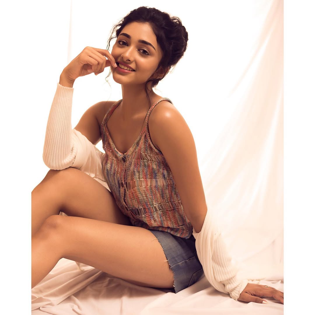 Preity Mukhundhan Shows Her Grace in Latest Instagram Photo Dump Preity Mukhundhan Shows Her Grace in Latest Instagram Photo Dump