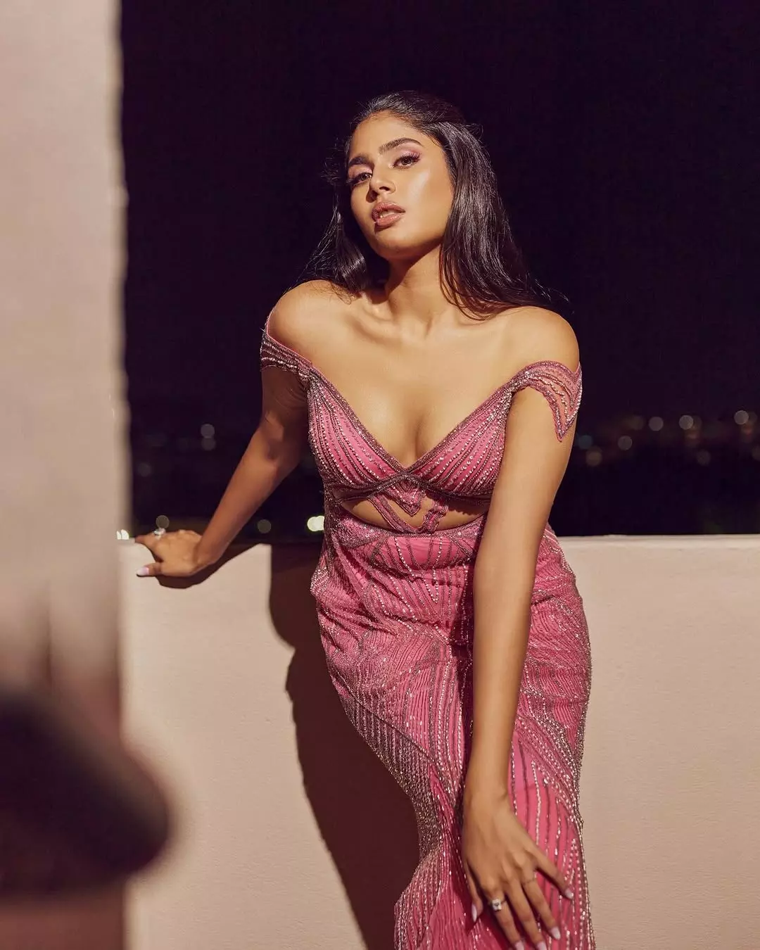 Faria Abdullah Radiates Royal Vibes in Glittering Traditional Wear Faria Abdullah Radiates Royal Vibes in Glittering Traditional Wear