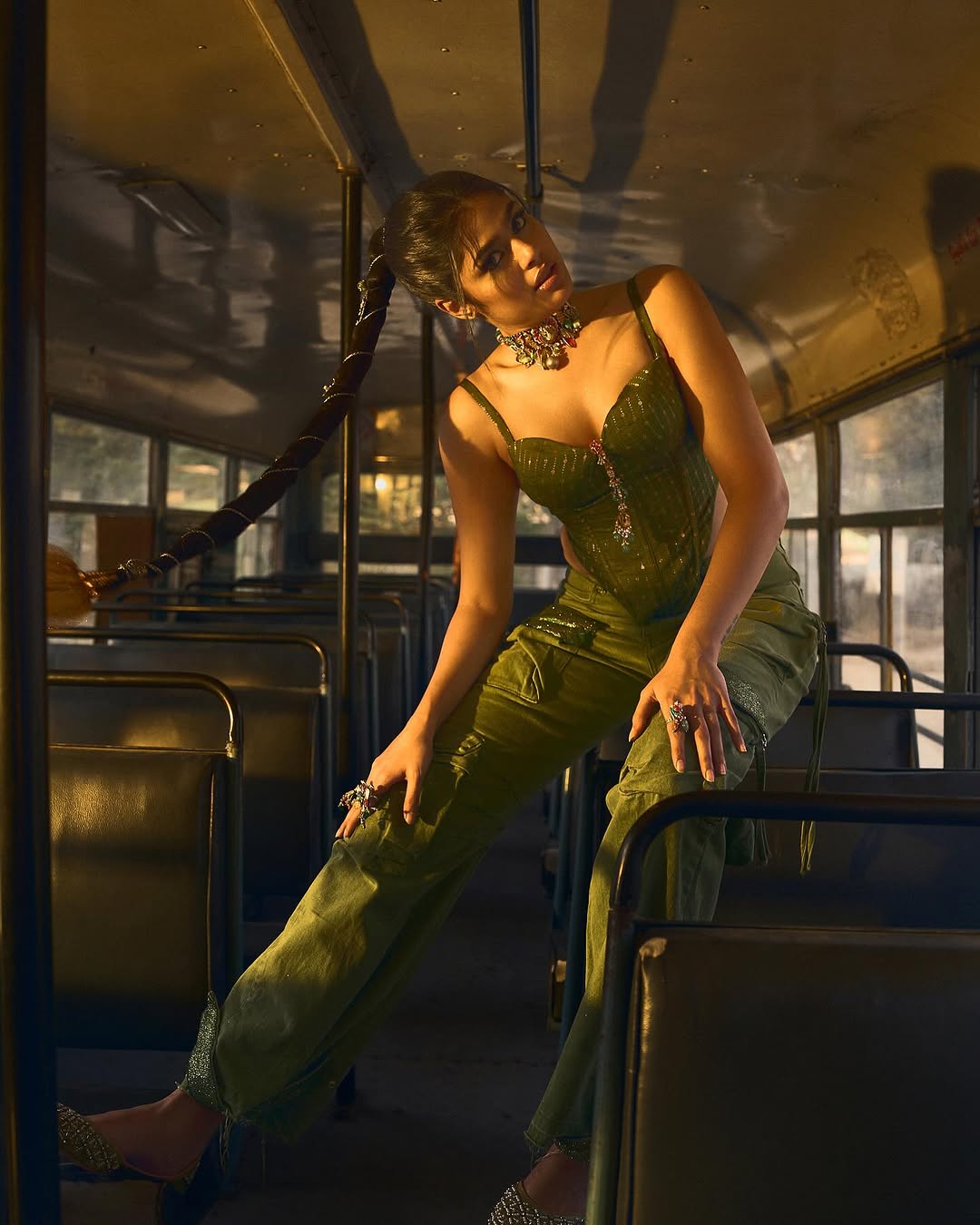 Faria Abdullah Radiates Royal Vibes in Glittering Traditional Wear Faria Abdullah Radiates Royal Vibes in Glittering Traditional Wear