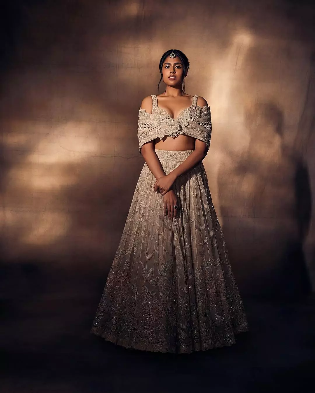 Faria Abdullah Radiates Royal Vibes in Glittering Traditional Wear Faria Abdullah Radiates Royal Vibes in Glittering Traditional Wear