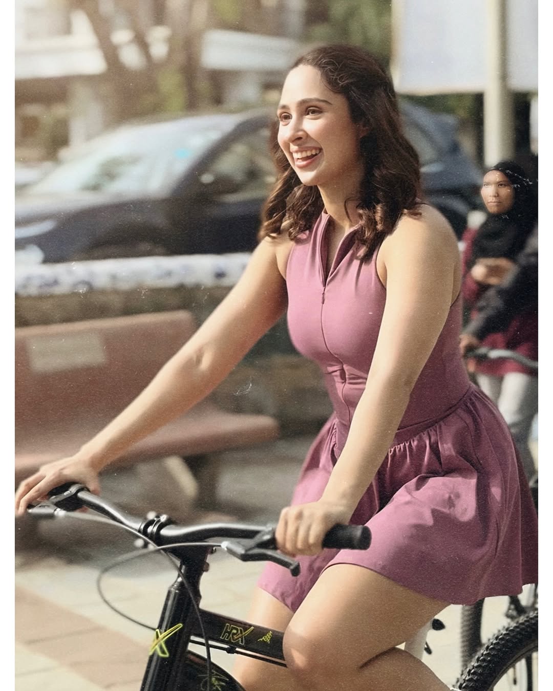 Pashmina Roshan’s Summer Mood is All About Chill Island Energy