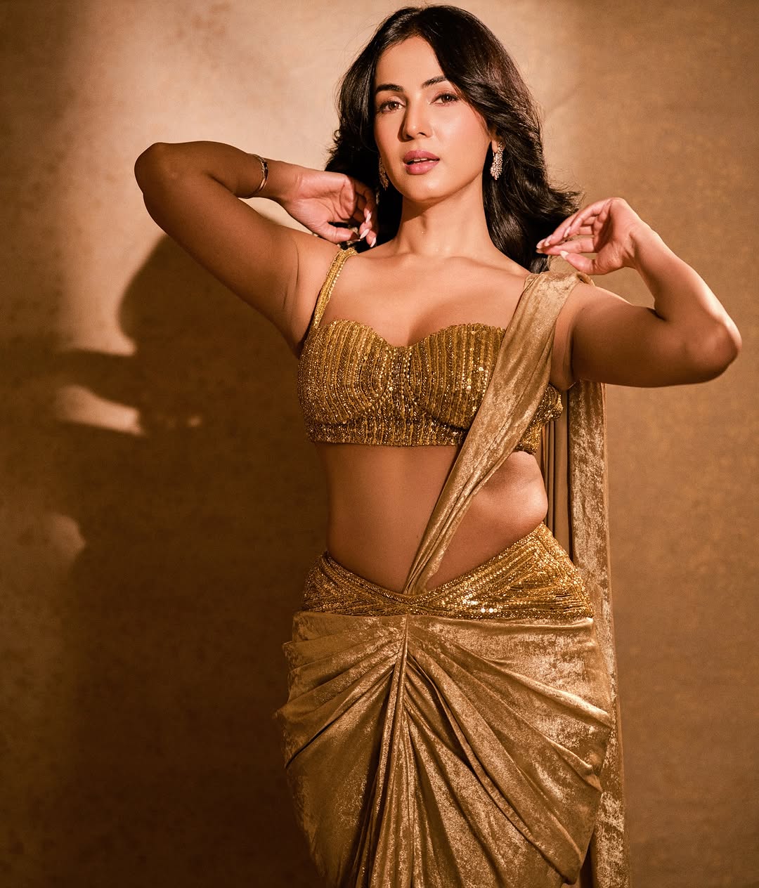 Sonal Chauhan�s Fashion Diary Blends Simplicity with Style Sonal Chauhan�s Fashion Diary Blends Simplicity with Style