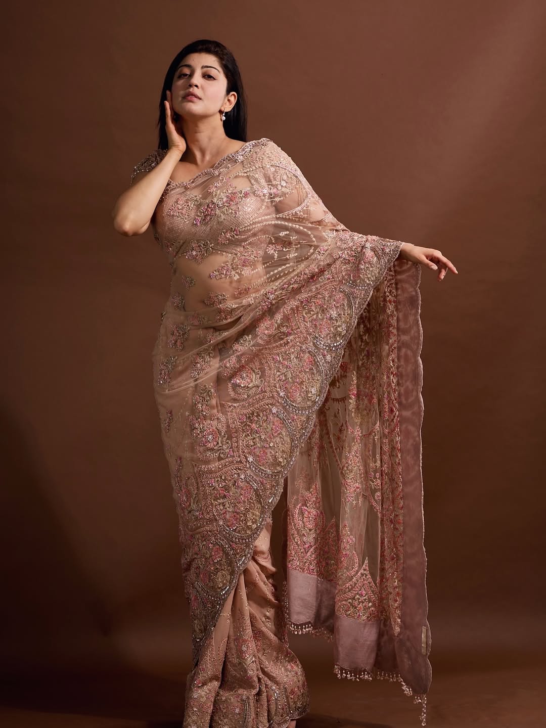 Pranitha Subhash Enjoys a Memorable Island Vacation with Daughter Arna Pranitha Subhash Enjoys a Memorable Island Vacation with Daughter Arna