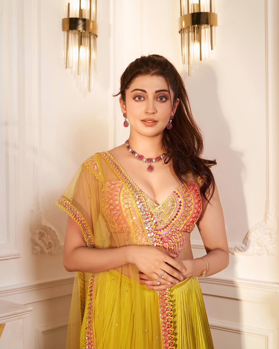 Pranitha Subhash Enjoys a Memorable Island Vacation with Daughter Arna Pranitha Subhash Enjoys a Memorable Island Vacation with Daughter Arna