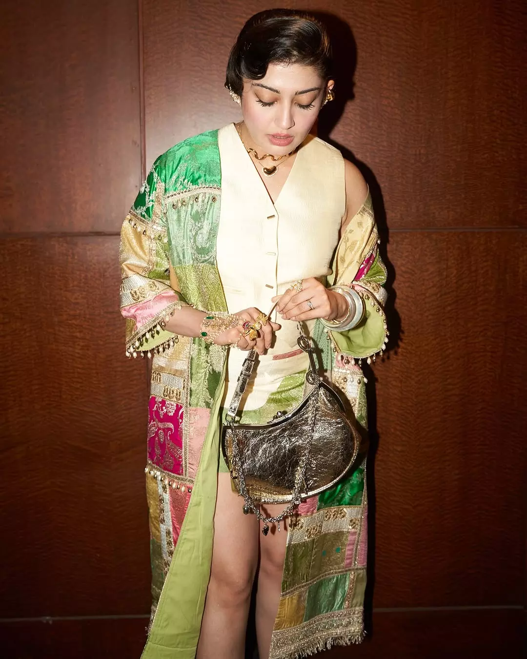 Pranitha Subhash Enjoys a Memorable Island Vacation with Daughter Arna Pranitha Subhash Enjoys a Memorable Island Vacation with Daughter Arna